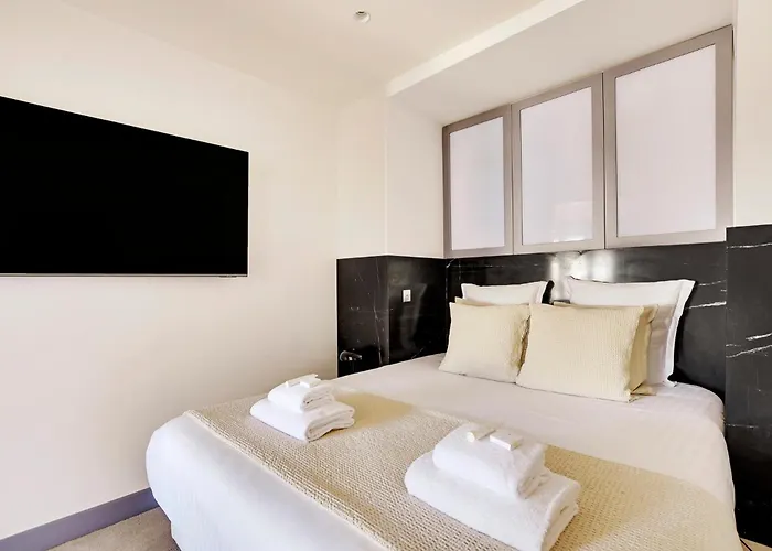 Pick A Flat's In Montaigne - Avenue Montaigne شقة
